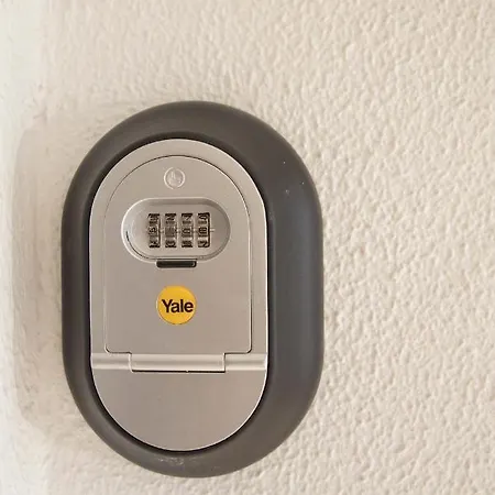 Spiri's House アパート カランバカ